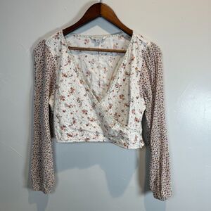American Eagle Floral Eyelet Crop Top Cotton Long Sleeve Women's Size Medium